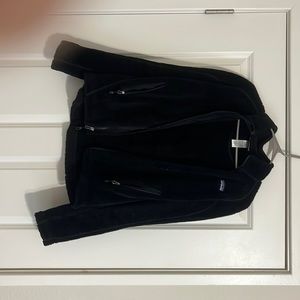 Patagonia black front-zip jacket. Has zip pockets. Size S. Great condition!